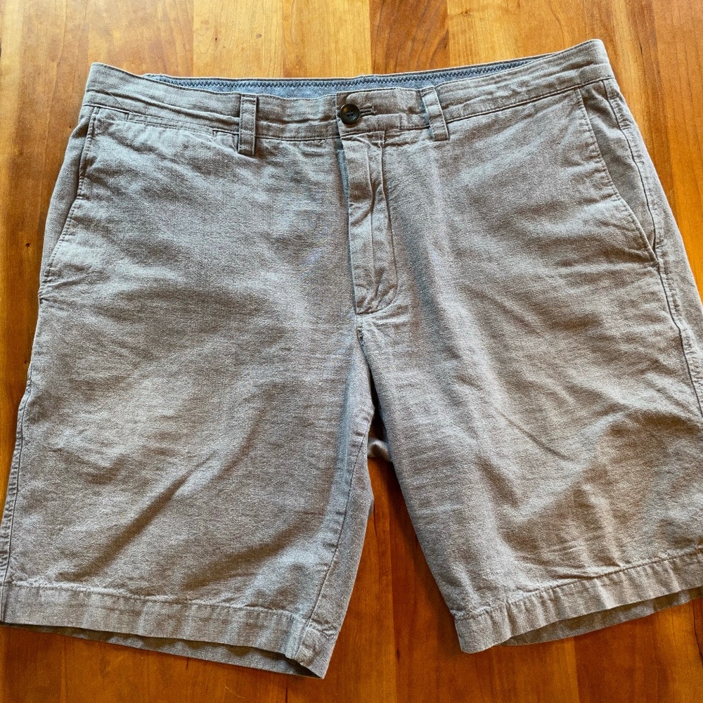 Banana Republic blueish grey shorts Size 34